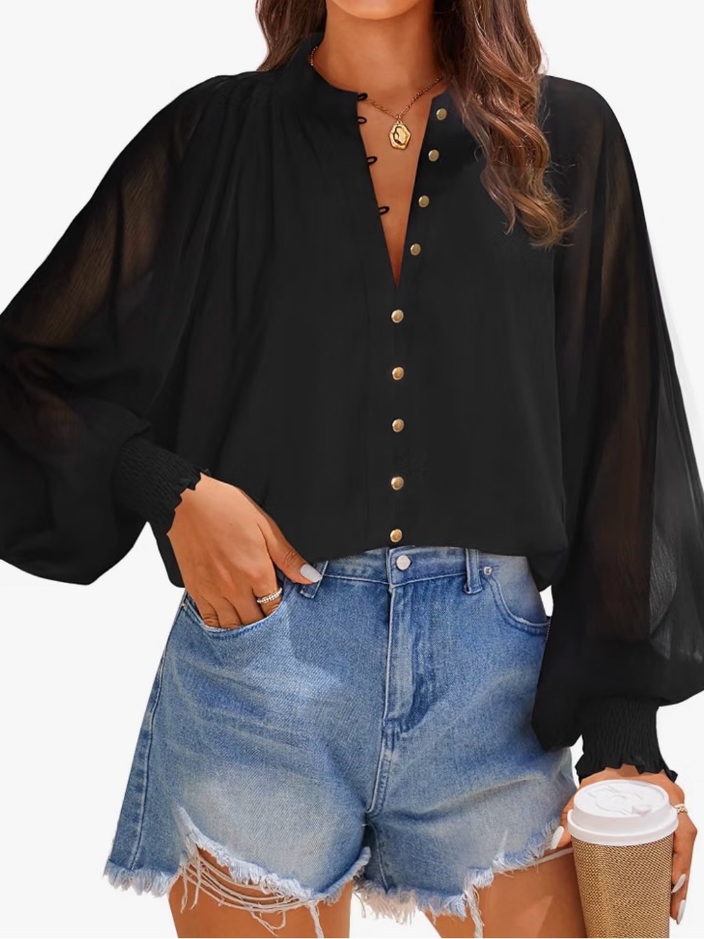 NWOT 🖤 Chiffon Flowy Top W/ Gold Buttons